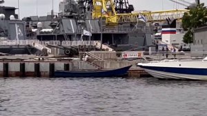 Полуденный залп. Владивосток.