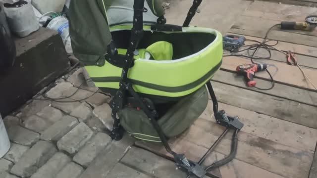 Сколько можно заработать на детскойколяску если разобрать ее на металлолом и сдать в приемку.