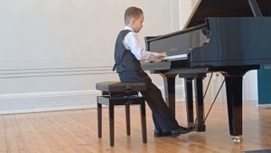 gallerytalents.ru. Интернет-конкурс. Ромачевский Кирилл, Псков, 8 лет, 1 группа.