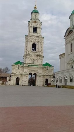 Падающая колокольня астраханского кремля.2025 год.