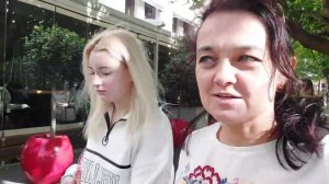 13. Переезд в Россию /Сходили на рынок. Не смогла им отказать. Тратим деньги.