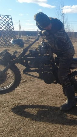 Мотоцикл пила 2х2 тащит Газ 69 №188в