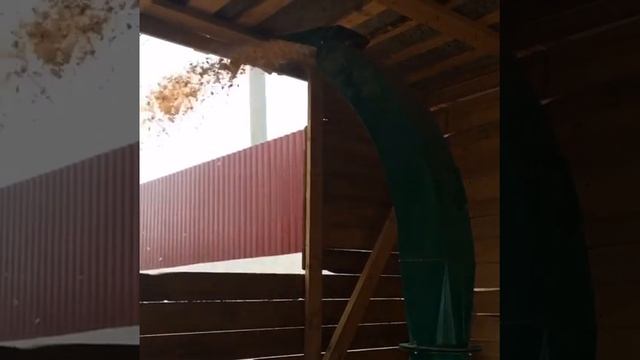 Измельчитель древесины РГ-160Е 30 кВт (гидроподача) смотреть онлайн