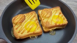 Гренки из тостов с колбасой и сыром - сытно и вкусно_ простые идеи для завтрака.