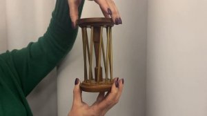 Подпись: «Как устроен гиперболоид»