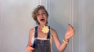 Как петь свободно и не зажиматься. Простое и работающее упражнение