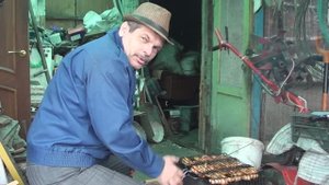 Холодные Майские праздники // Жарим традиционно шашлык// Привезли кольца для септика