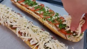 Горячие бутерброды с сыром и колбасой - вкусно и сытно_ простые идеи для завтрака или перекуса.