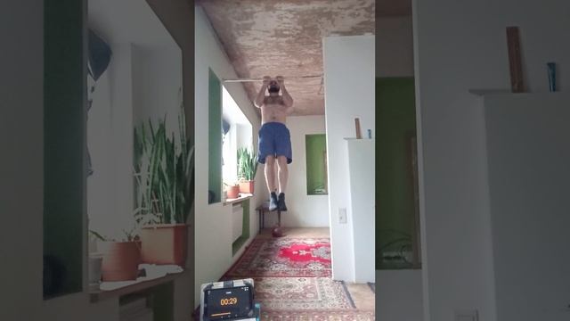 Минутное подтягивание 
( узкий хват)