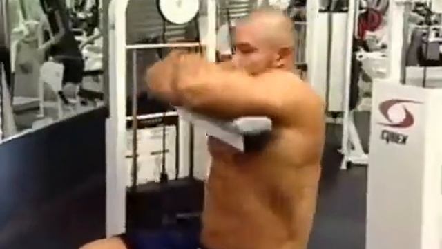 Сгибание туловища на тренажере смотреть онлайн