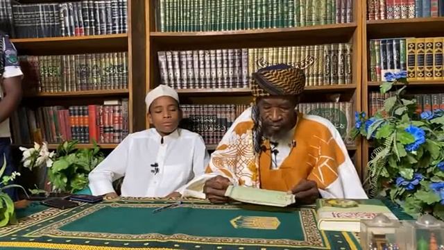 Manzon Allah yana nan a raye bai mutu ba, kuma yana haduwa da mutane a zahiri. Cewar Yusuf Ali смотреть онлайн