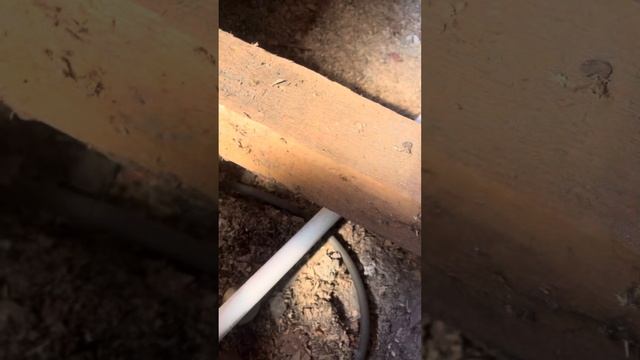 Протяжка обогревающего саморегулируемого кабеля в водопроводную трубу с углами 90 градусов