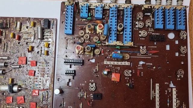 АЭЛИТА 102 - дешёвая копия магнитолы РИГА 111. Разборка. Ищем клад внутри. смотреть онлайн