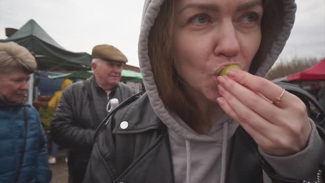 9. Едем Покупать Петуха ✔ Счастливая Хозяйка | Ирина Соковых смотреть онлайн