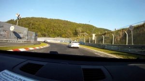 Первый круг по Нордшляйфе на е90 330 Тужурка