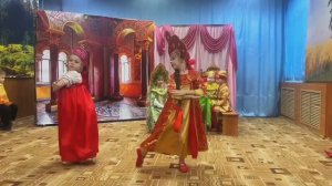 Танец жён - купеческой и боярской дочерей , из сказки "Царевна -Лягушка".