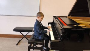 Цынник Константин. "Пираты Карибского моря" и "Я на горку шёл"