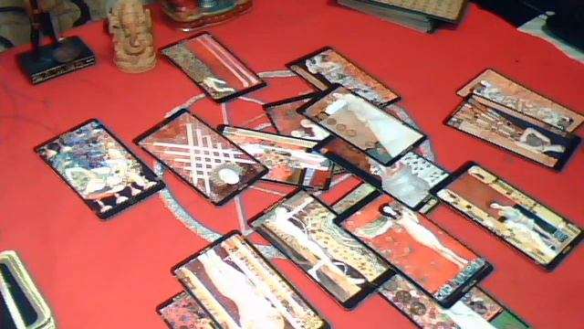 ТАРО И РУНЫ.👄 ЖЕНСКИЙ КАНАЛ. В какой ситуации сейчас ваши враги. смотреть онлайн