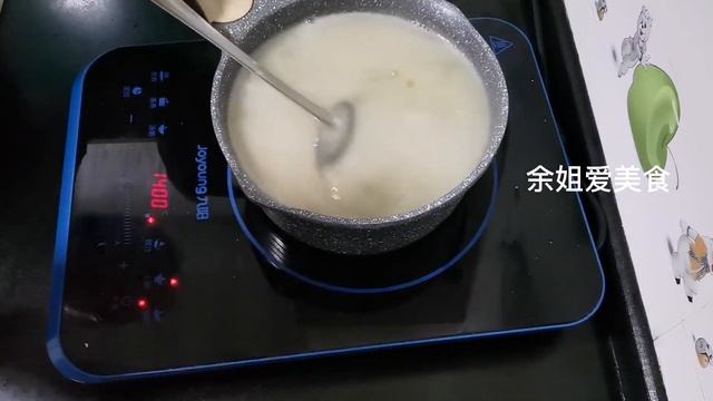 想吃緑豆雪糕不用买了，余姐教你做绿豆雪糕，冰爽解暑，香甜可口