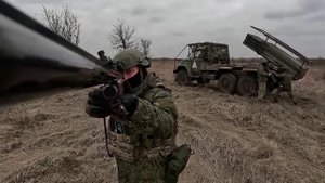 Репортаж из зоны СВО о работе артиллерии, которая ведет снайперский огонь из "Градов"