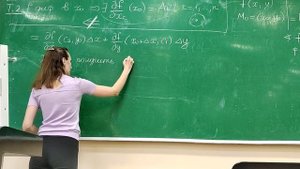 гл. 7. 10. Диф-ть (конец). 11. Непрерывно дифференцируемые функции. 12. Геом. смысл (начало).