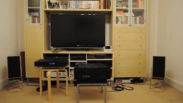 Bedini 100/100 Class A Hi-Fi Power Amplifier with Audiolab 8200 CDQ and Shahinian Super Elf смотреть онлайн