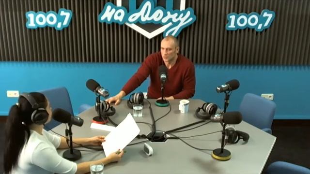 Интервью с актёром театра и кино Константином Соловьёвым на радио FM на Дону смотреть онлайн