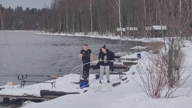 Поимка форели. Вип беседка №1. смотреть онлайн