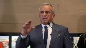 Кеннеди-младший призвал американцев прививаться