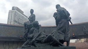 Мемориал, посвящённый подвигу ленинградцев во время блокады на площади Победы Санкт Петербурга
