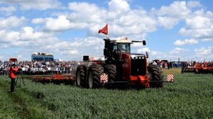 Трактор RSM 2375 с дисковыми боронами TD600