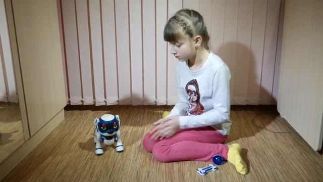 Что не так с роботом щеноком Текста (Tekno)? смотреть онлайн