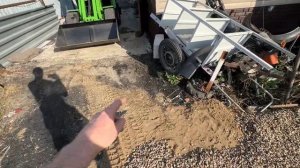 засыпка двора щебнем, самодельным погрузчиком