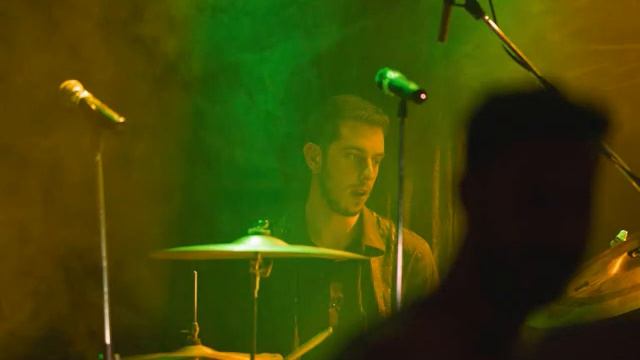 Look in The Mirror- Sofita &The Blues Sisters смотреть онлайн