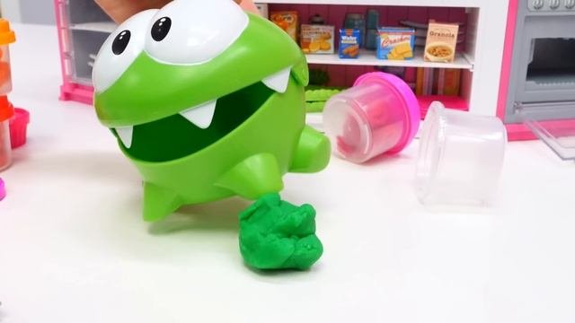 Ам Ням готовит печенье для соседей! Игрушки для малышей и развивающие видео для детей