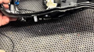 Фара BMW E60 Рест/ чистка и замена стекла фары на б/у оригинал. До/после