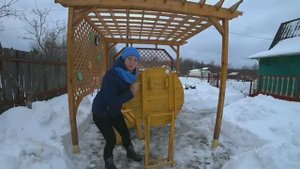 6 соток. Январь 2021 года. По просьбе подписчика показываю покупной столик, как его сделать своими