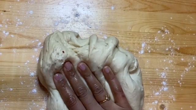 Eggless Mini Garlic & Herb Buns | Mini Dinner Rolls | Super soft Mini Buns