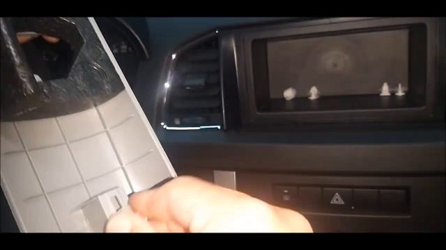 УАЗ ПАТРИОТ! КАК СНЯТЬ ПЛАСТИК ПЕРЕДНЕЙ СТОЙКИ смотреть онлайн