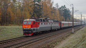 Супер приветствие локомотивной бригады! ЧС7-094 с поездом Череповец - Москва