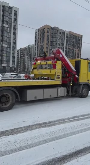 Обзор на эвакуатора Mercedes Actros. Манипулятор, бриль, платформа. В продаже.