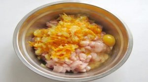 Рубленые куриные котлеты с морковью и луком