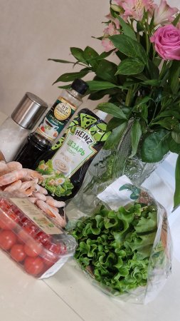 салат цезарь. обязан приготовь,  очень вкусно