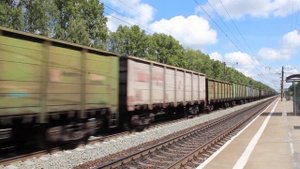 Электровозы 2ЭС6-286 и 2ЭС6-289 с грузовым поездом