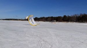 Запуск кайта в одиночку, с ледобура.