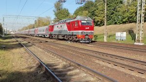 Электровоз ЭП2К-212 (ТЧЭ-8) с пассажирским поездом №557Х Москва - Имеретинский курорт.