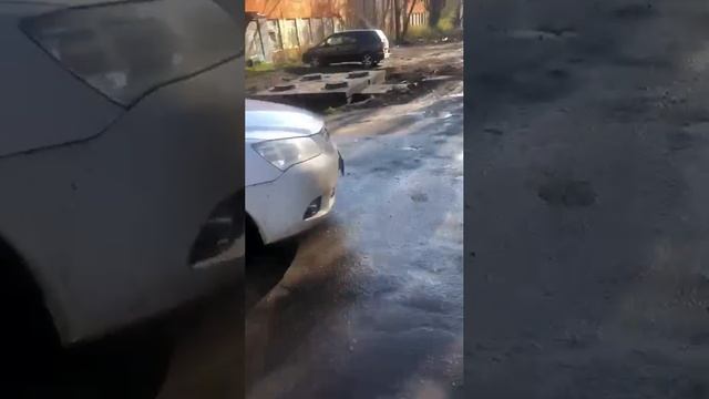 Видео от жителей г. Макеевка ул. 118 Павших революционеров дом 36, рядом расположена взрослая стомат