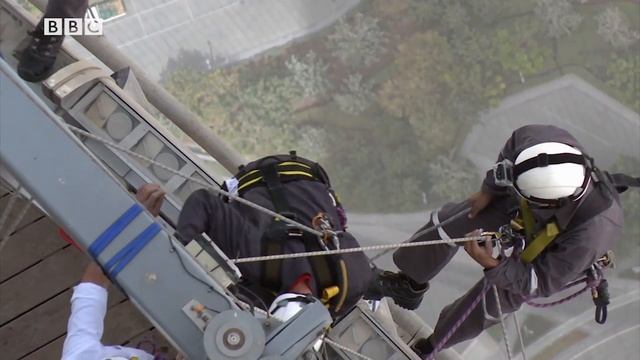 25 Window cleaning. Focus 2. SB
