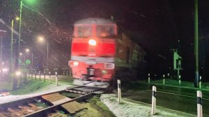 Первый поезд в Новом Году! 2ТЭ10У-0433 с поездом Орск - Москва нагоняет опоздание в Моршанске