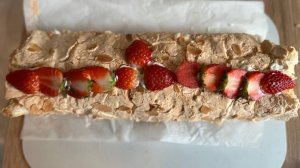 Меренговый рулет